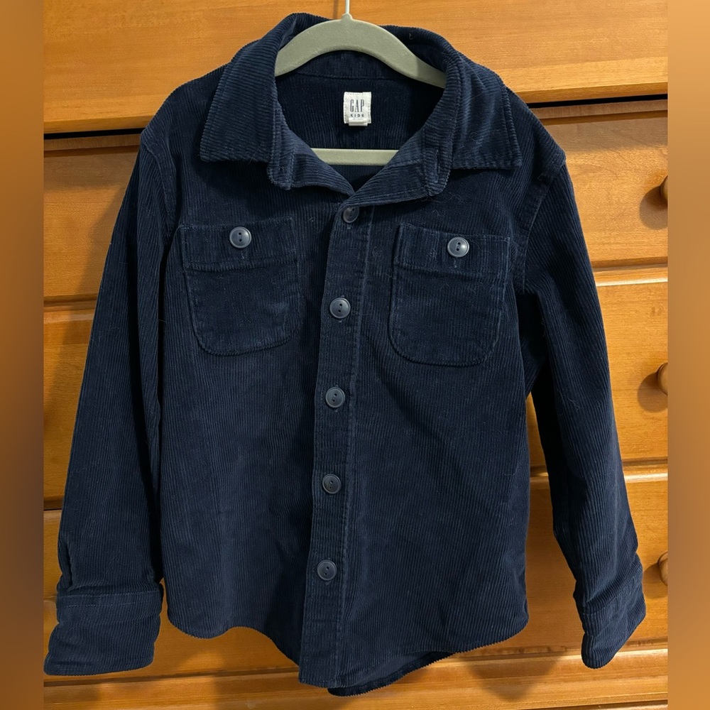 Corduroy button up shirt, size small 6-7.